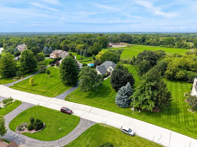 7306 Burning Tree Drive, Mchenry, IL 60050