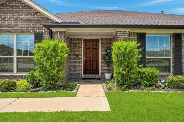 2102 Wikiup Street, Dickinson, TX 77539