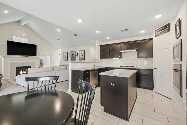 2102 Wikiup Street, Dickinson, TX 77539