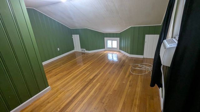 4 Old Charter Rd, Marlborough, MA 01752