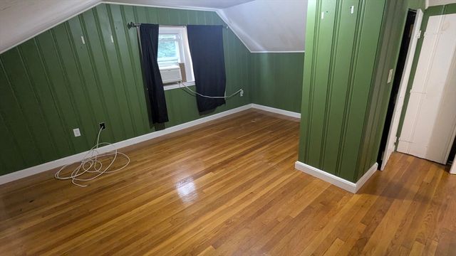 4 Old Charter Rd, Marlborough, MA 01752