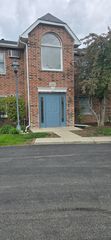 1347 Cunat Court 2D, Lake In The Hills, IL 60156