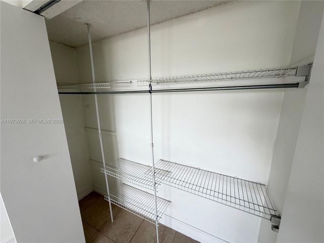 2008 Jackson St D7, Hollywood, FL 33020