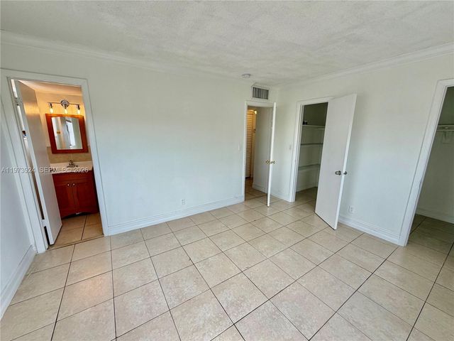2008 Jackson St D7, Hollywood, FL 33020