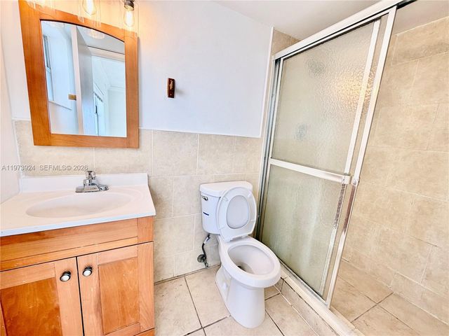 2008 Jackson St D7, Hollywood, FL 33020