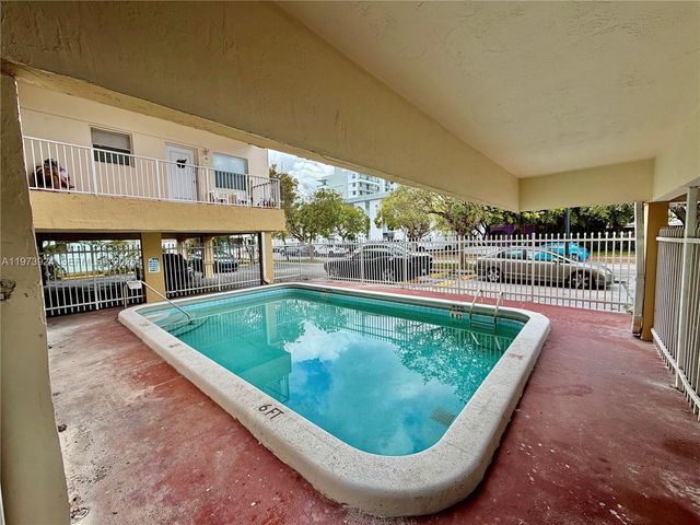 2008 Jackson St D7, Hollywood, FL 33020