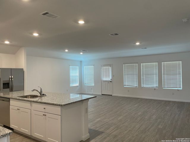 447 Butterfly Bush Ct, New Braunfels, TX 78130