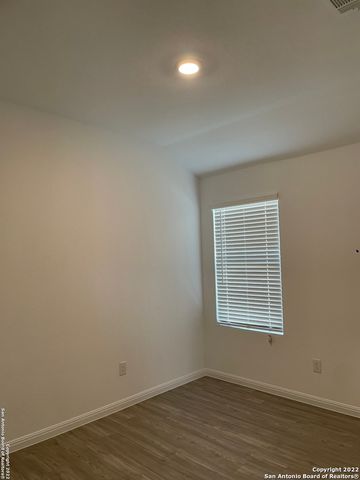 447 Butterfly Bush Ct, New Braunfels, TX 78130