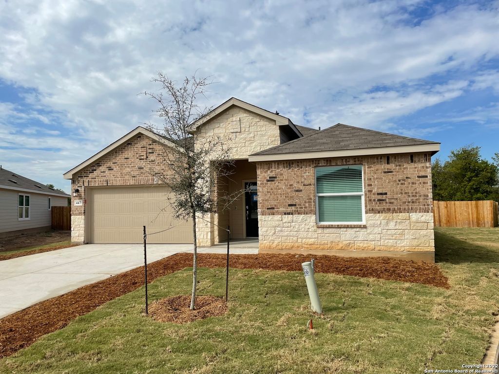 447 Butterfly Bush Ct, New Braunfels, TX 78130