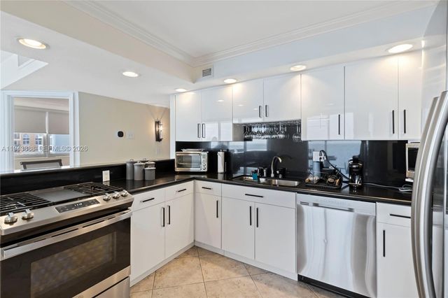 2030 S Ocean Dr 1820, Hallandale Beach, FL 33009