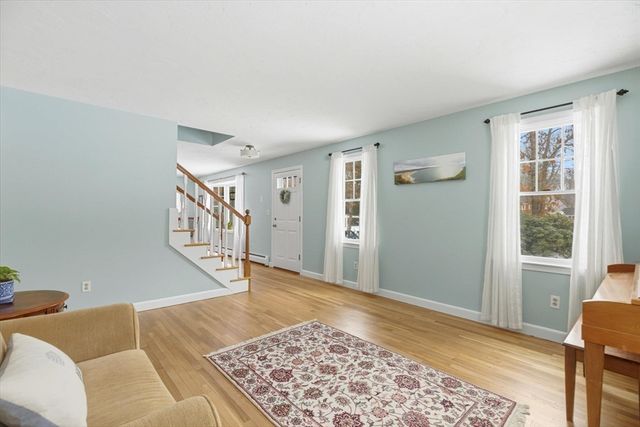 13 Checkerberry Ln, Sandwich, MA 02644
