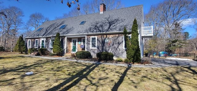 13 Checkerberry Ln, Sandwich, MA 02644