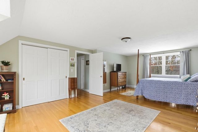 13 Checkerberry Ln, Sandwich, MA 02644