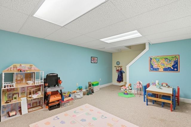 13 Checkerberry Ln, Sandwich, MA 02644