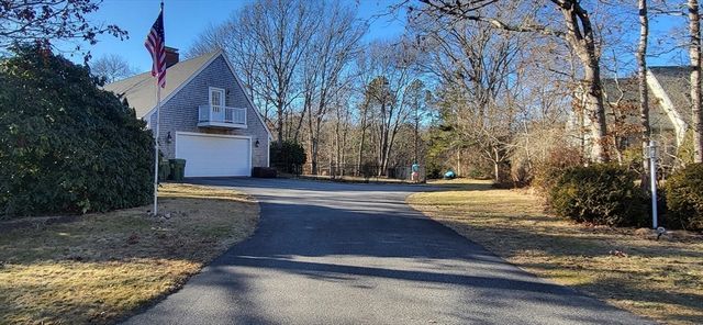 13 Checkerberry Ln, Sandwich, MA 02644