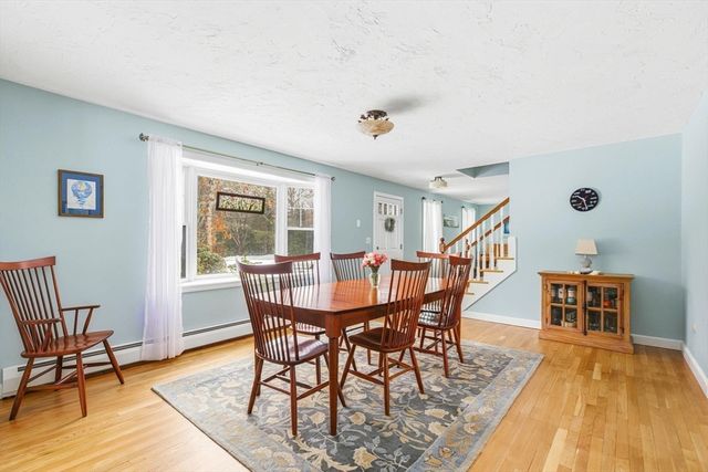 13 Checkerberry Ln, Sandwich, MA 02644