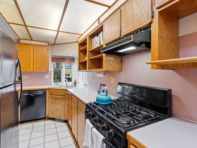 1310 Ne 70TH Ave, Portland, OR 97213