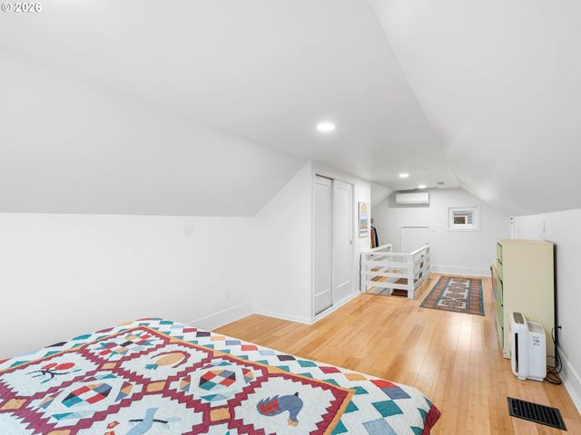 1310 Ne 70TH Ave, Portland, OR 97213