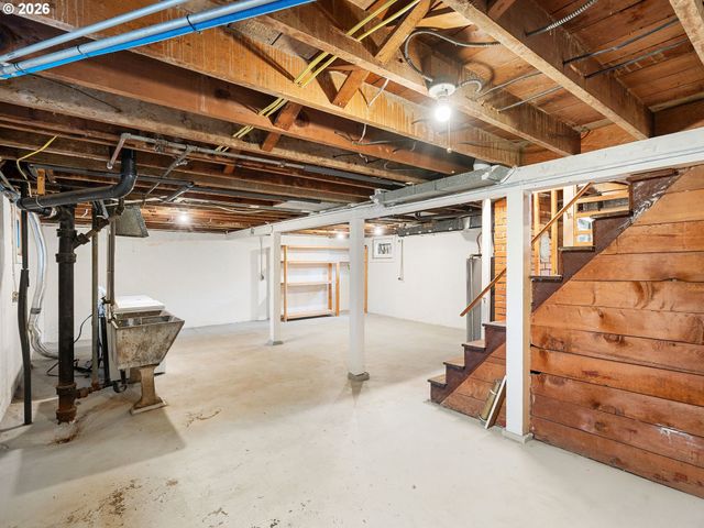 1310 Ne 70TH Ave, Portland, OR 97213