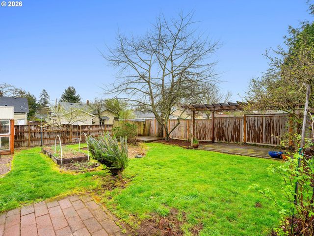 1310 Ne 70TH Ave, Portland, OR 97213