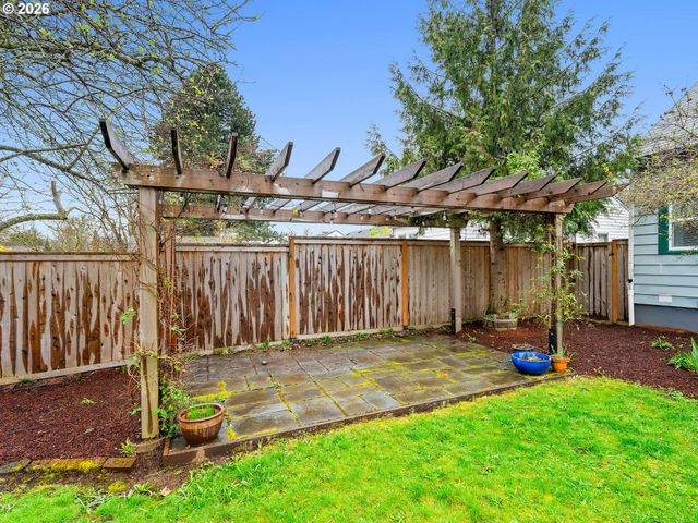 1310 Ne 70TH Ave, Portland, OR 97213