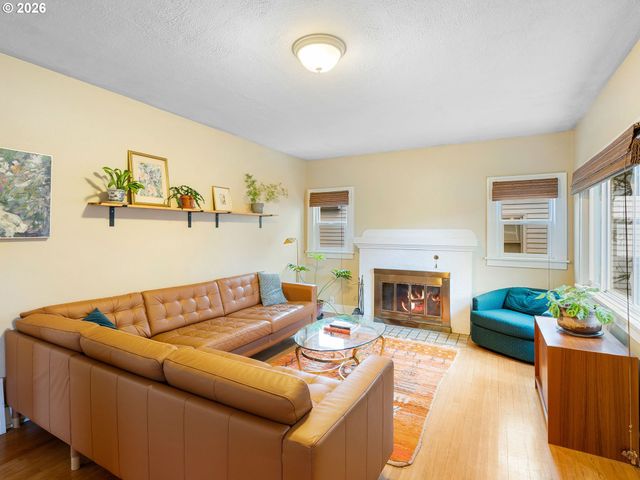 1310 Ne 70TH Ave, Portland, OR 97213