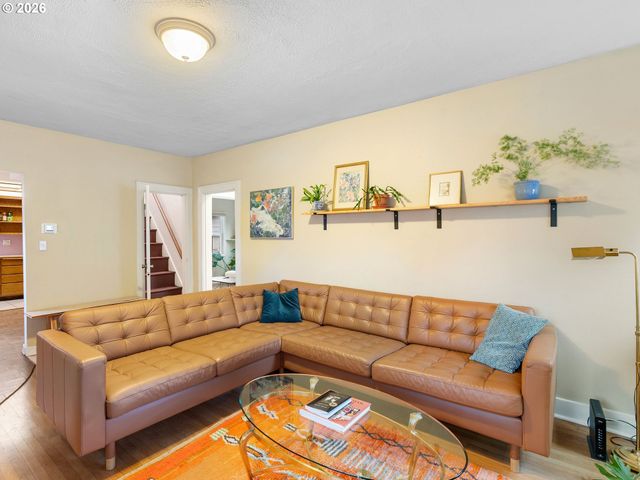 1310 Ne 70TH Ave, Portland, OR 97213