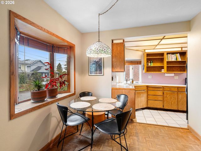 1310 Ne 70TH Ave, Portland, OR 97213