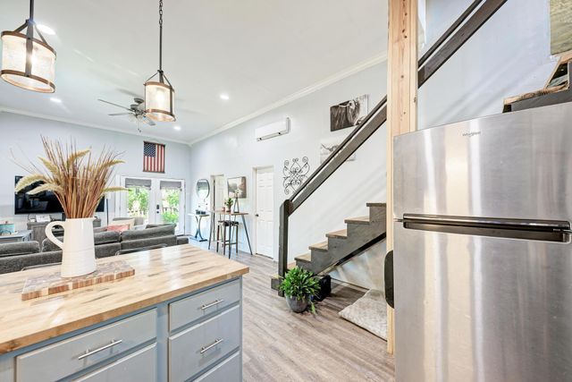 114 La Cascada PASS, Elgin, TX 78621