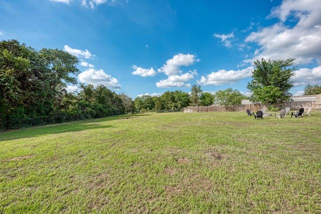 114 La Cascada PASS, Elgin, TX 78621