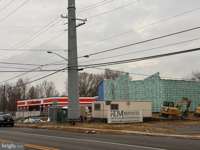 45 S VIRGINIA AVE, Penns Grove, NJ 08069