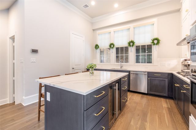 14948 Oak Street, Addison, TX 75001