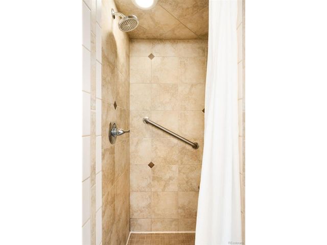 1176 Tucson St, Aurora, CO 80011