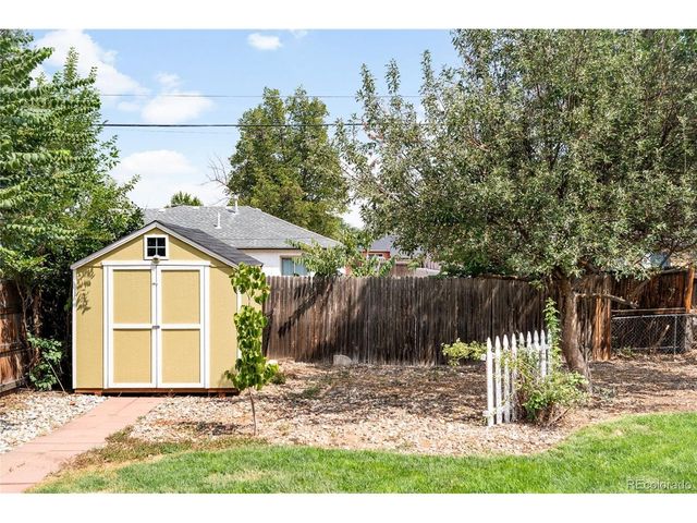 1176 Tucson St, Aurora, CO 80011