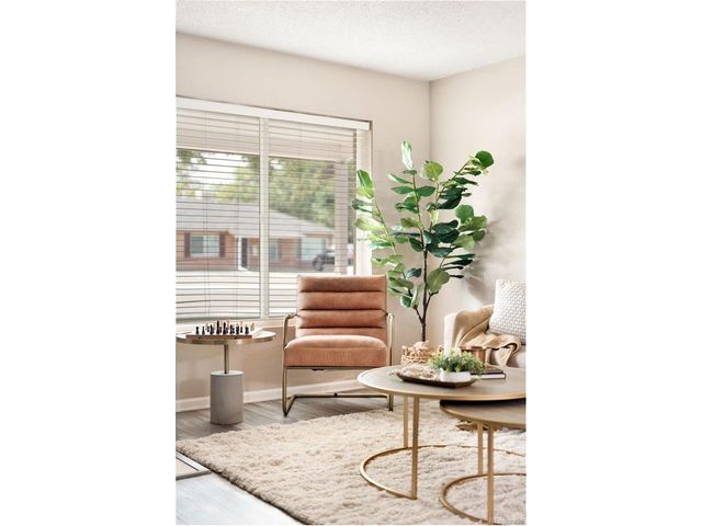 1176 Tucson St, Aurora, CO 80011