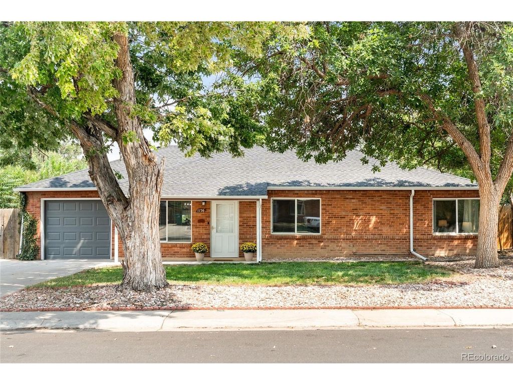 1176 Tucson St, Aurora, CO 80011