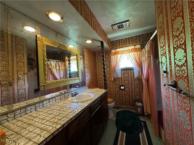 1281 Township Road 129, Adena, OH 43901