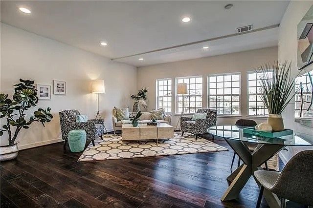 627 Finley Court, Dallas, TX 75208