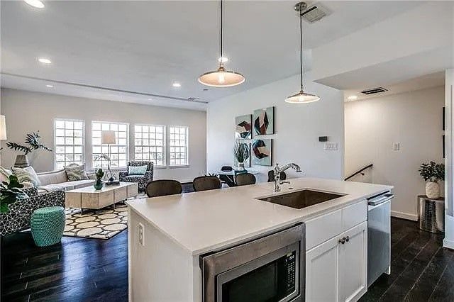 627 Finley Court, Dallas, TX 75208