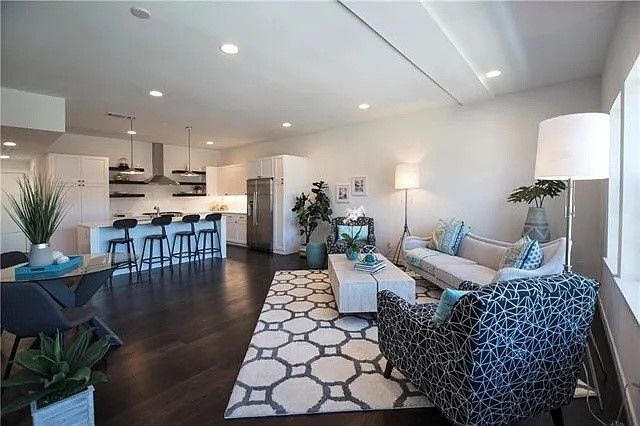 627 Finley Court, Dallas, TX 75208