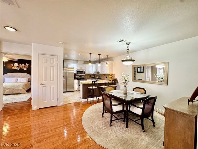 9070 Spring Mountain Road 204, Las Vegas, NV 89117