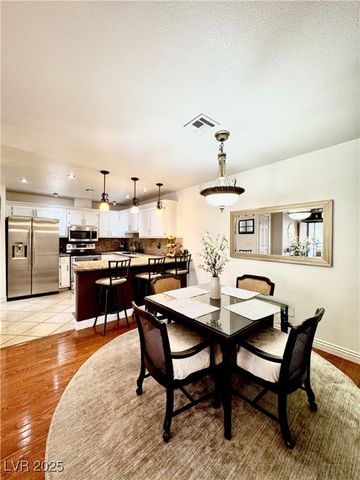 9070 Spring Mountain Road 204, Las Vegas, NV 89117