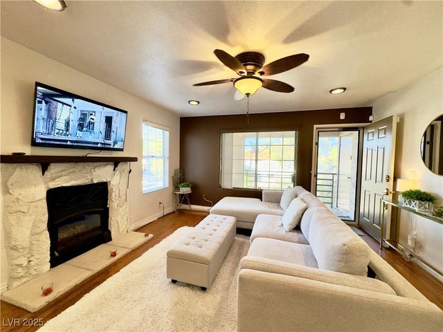 9070 Spring Mountain Road 204, Las Vegas, NV 89117