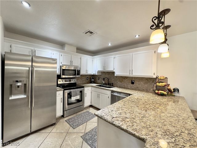 9070 Spring Mountain Road 204, Las Vegas, NV 89117