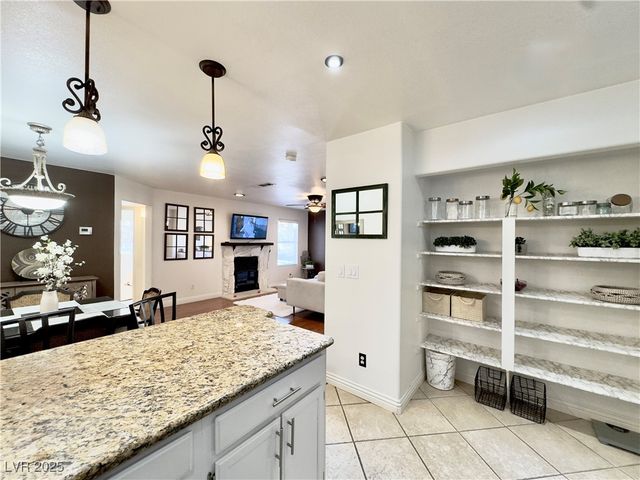 9070 Spring Mountain Road 204, Las Vegas, NV 89117