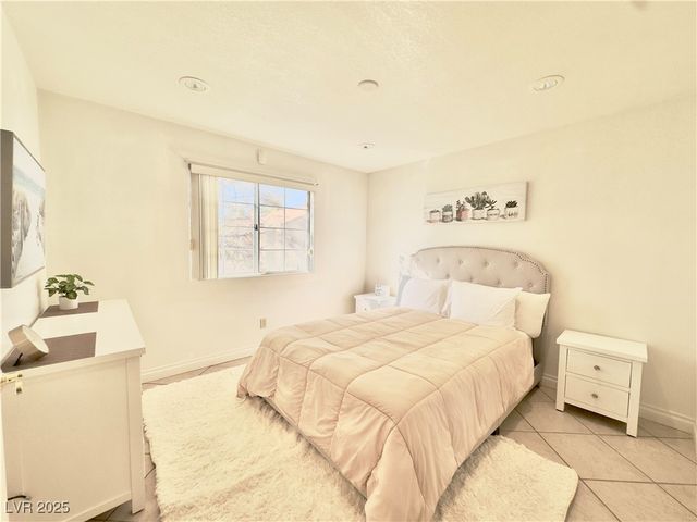 9070 Spring Mountain Road 204, Las Vegas, NV 89117