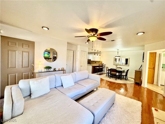 9070 Spring Mountain Road 204, Las Vegas, NV 89117