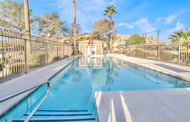 9070 Spring Mountain Road 204, Las Vegas, NV 89117