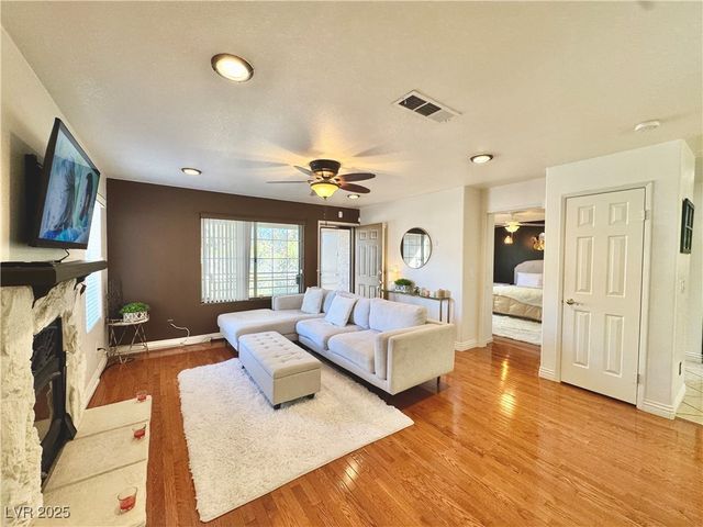 9070 Spring Mountain Road 204, Las Vegas, NV 89117