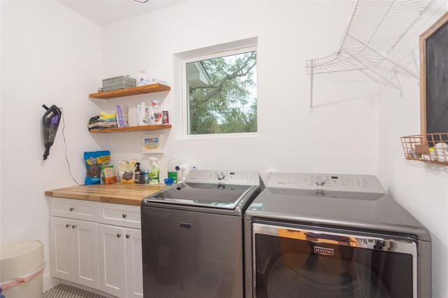1100 Salen CV, Spicewood, TX 78669